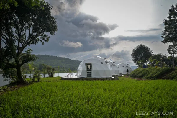 Panorama Glamp by Leestays Malvandi lake-19